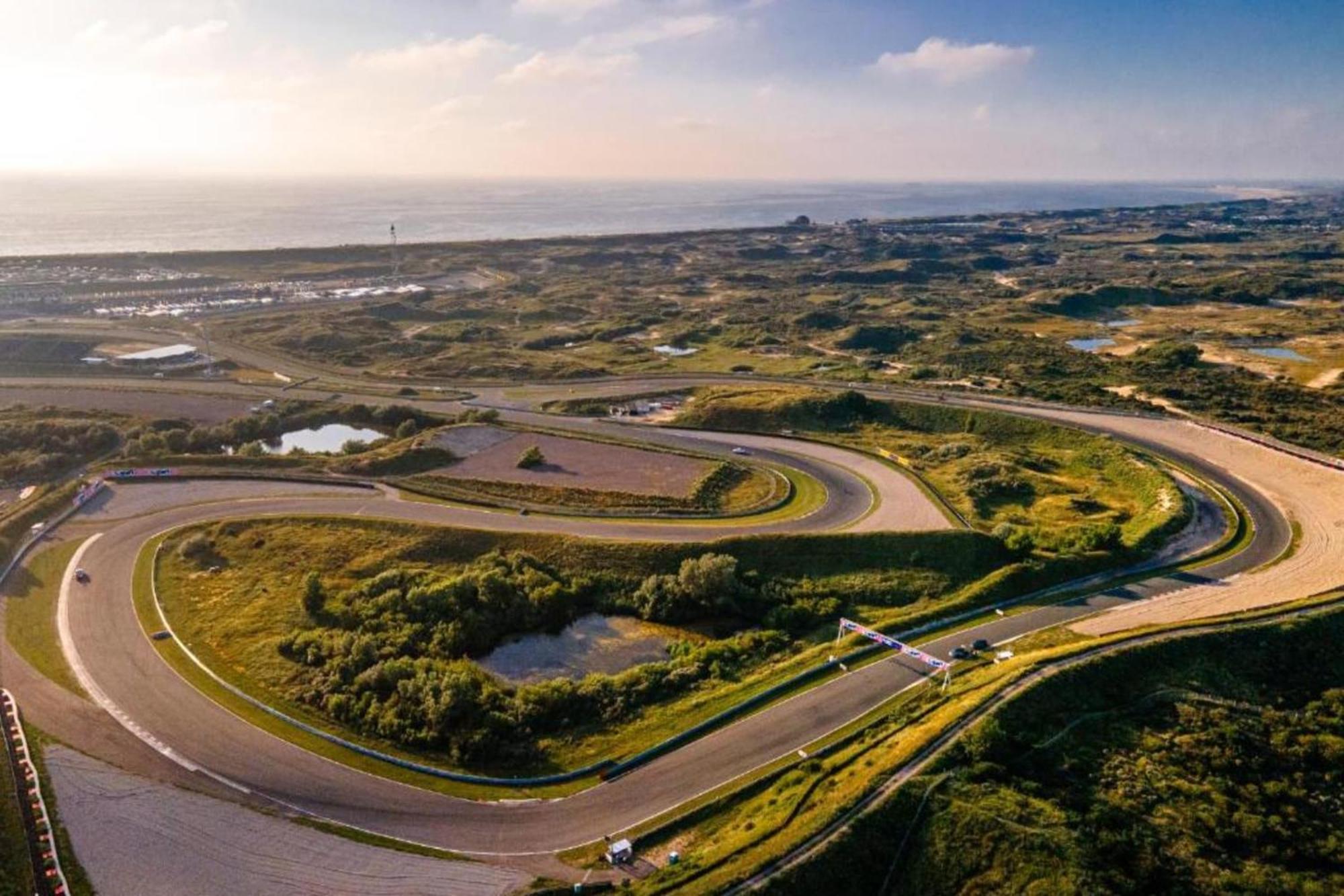 Blue Shell With Private Parking Garage * Zandvoort
