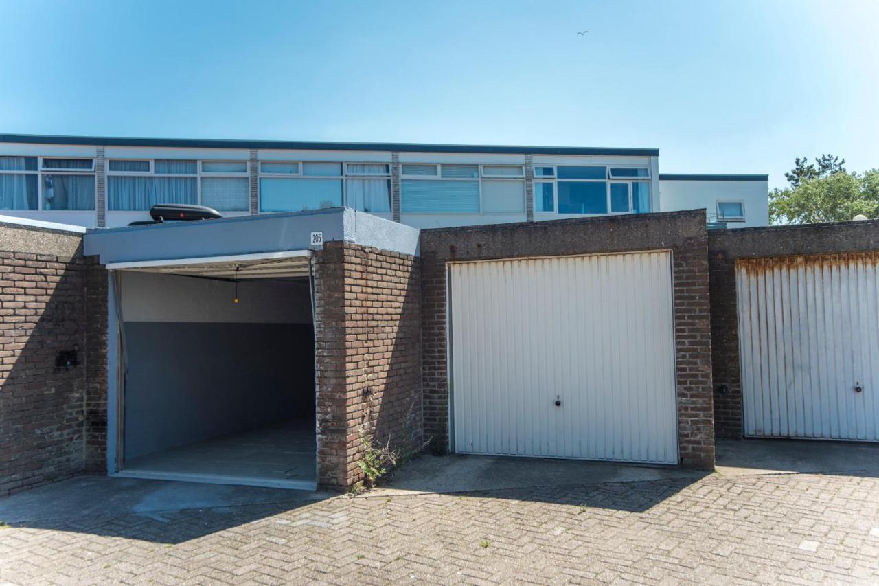 Blue Shell With Private Parking Garage Apartment Zandvoort
