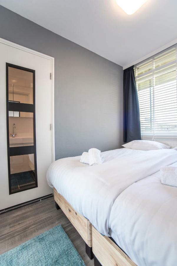 Blue Shell With Private Parking Garage Apartment *